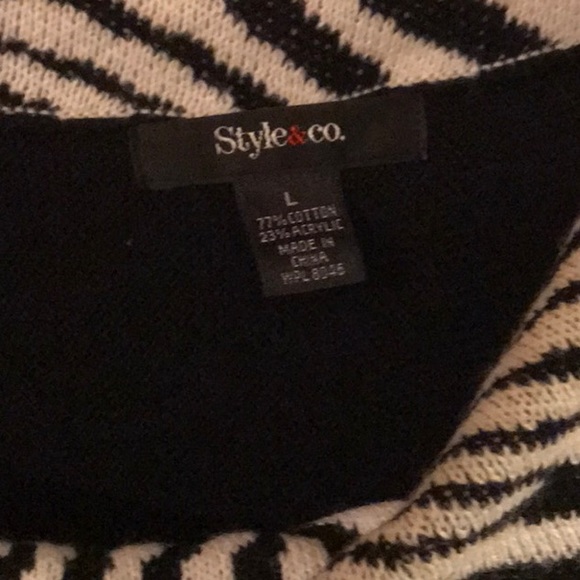 Pullover - Picture 3 of 4